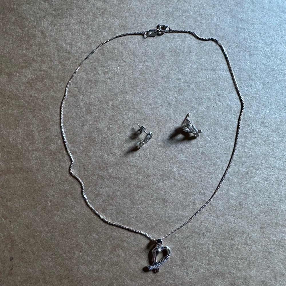 Elegant Silver Heart Rhinestone Necklace and Earring Set